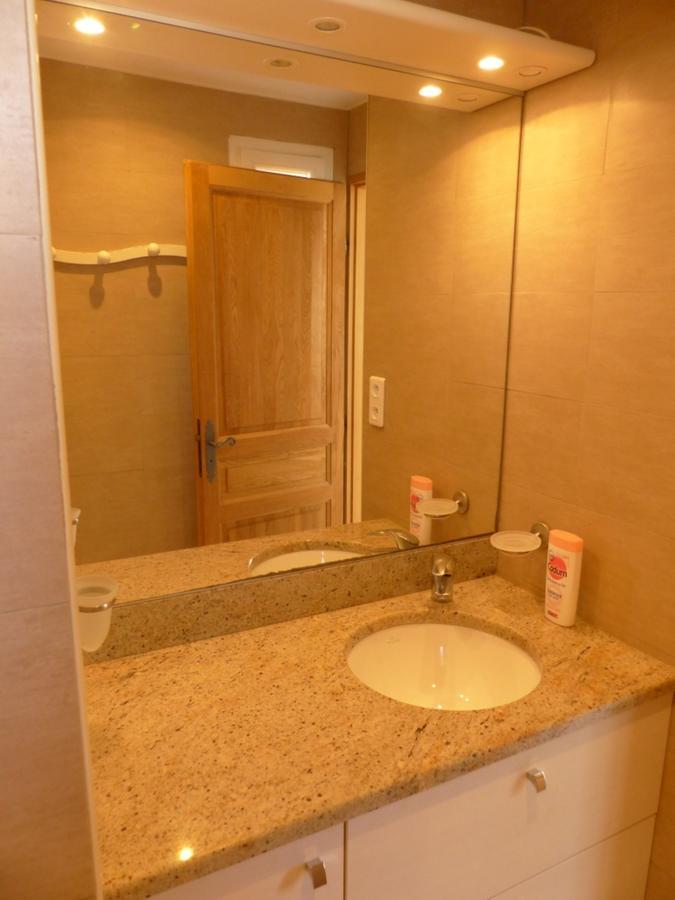 Appartement Face A La Mer La Croix-Valmer Exteriör bild