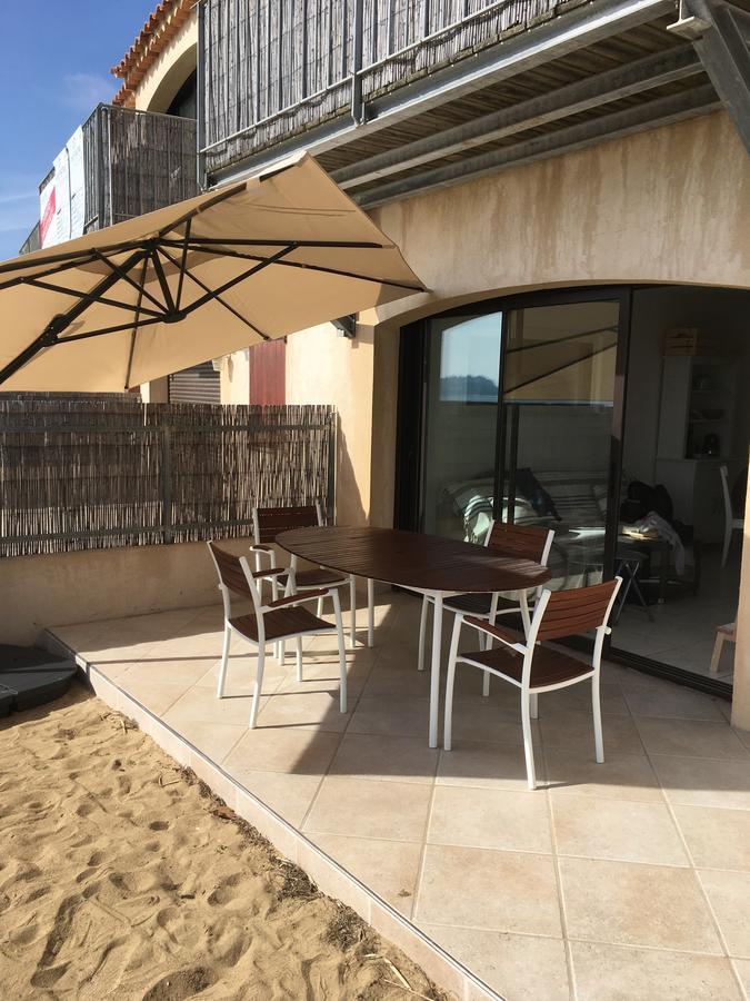 Appartement Face A La Mer La Croix-Valmer Exteriör bild