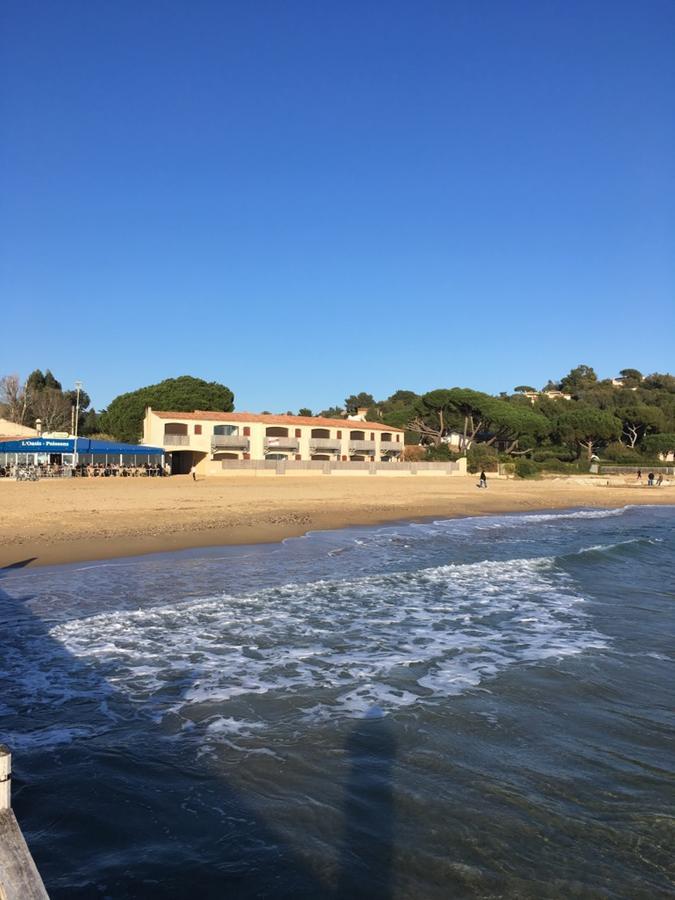 Appartement Face A La Mer La Croix-Valmer Exteriör bild