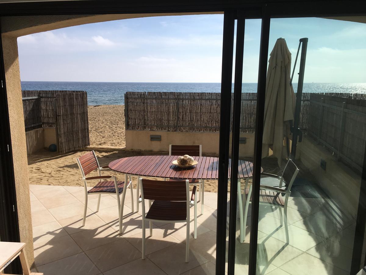 Appartement Face A La Mer La Croix-Valmer Exteriör bild