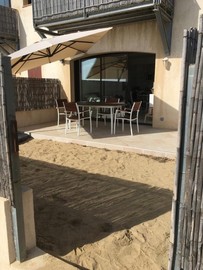 Appartement Face A La Mer La Croix-Valmer Exteriör bild