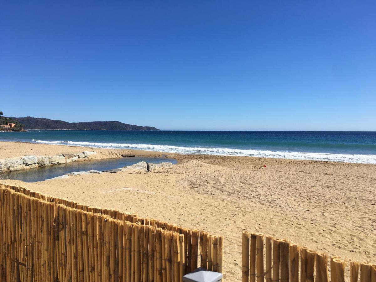Appartement Face A La Mer La Croix-Valmer Exteriör bild